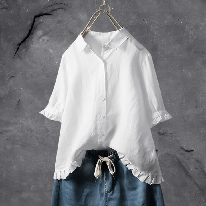 Versatile women's casual blouse, perfect for everyday fashion. Comfortable and elegant long-sleeve top.