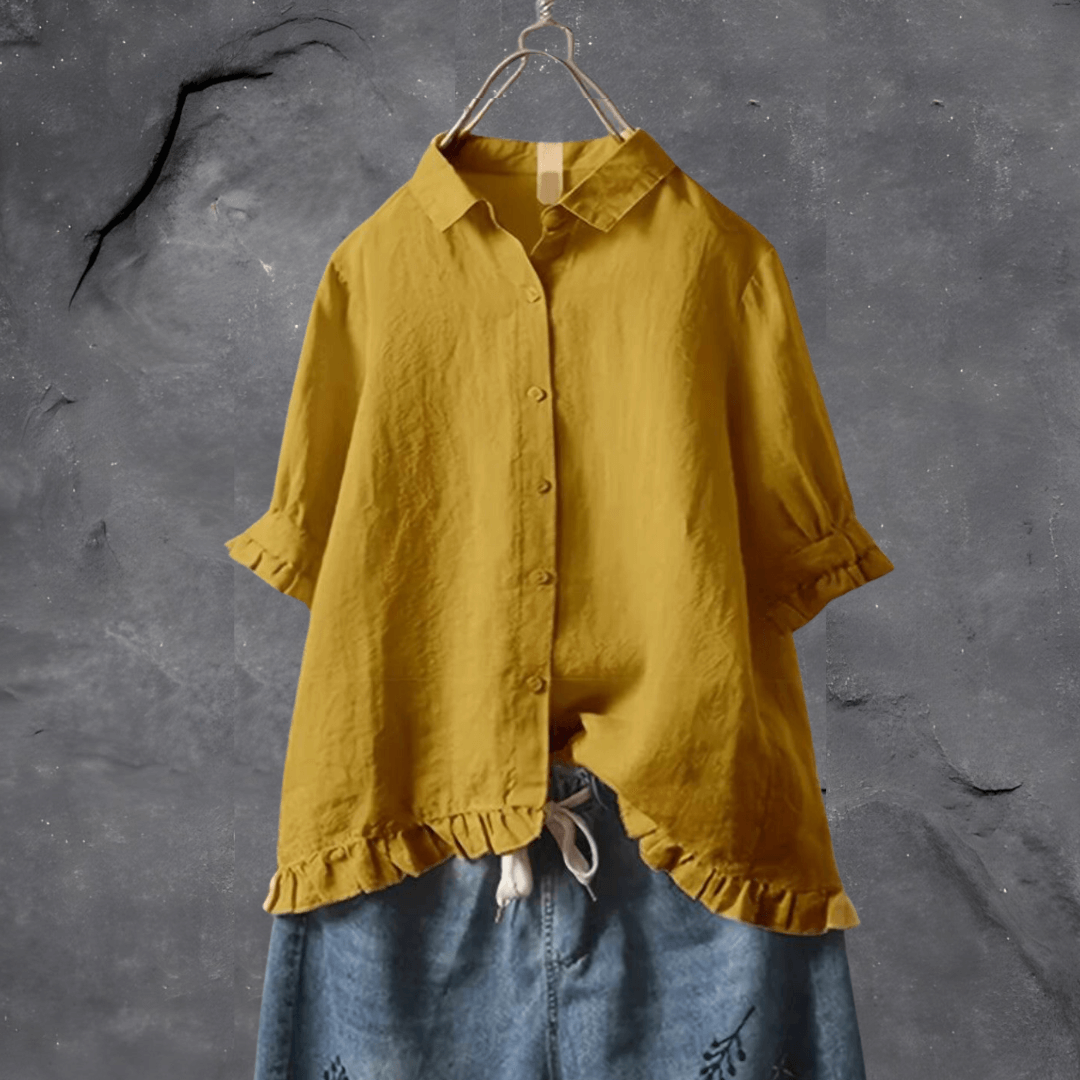 Elegant women's long-sleeve shirt, a comfortable and stylish top for a fashionable everyday look.