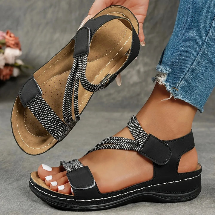 Cushioned women's walking sandals with adjustable straps for ultimate comfort.