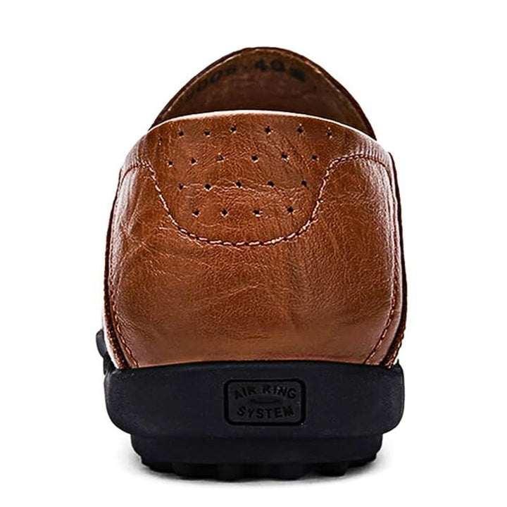 Easy slip-on men's loafers, designed for breathable comfort during casual walking.