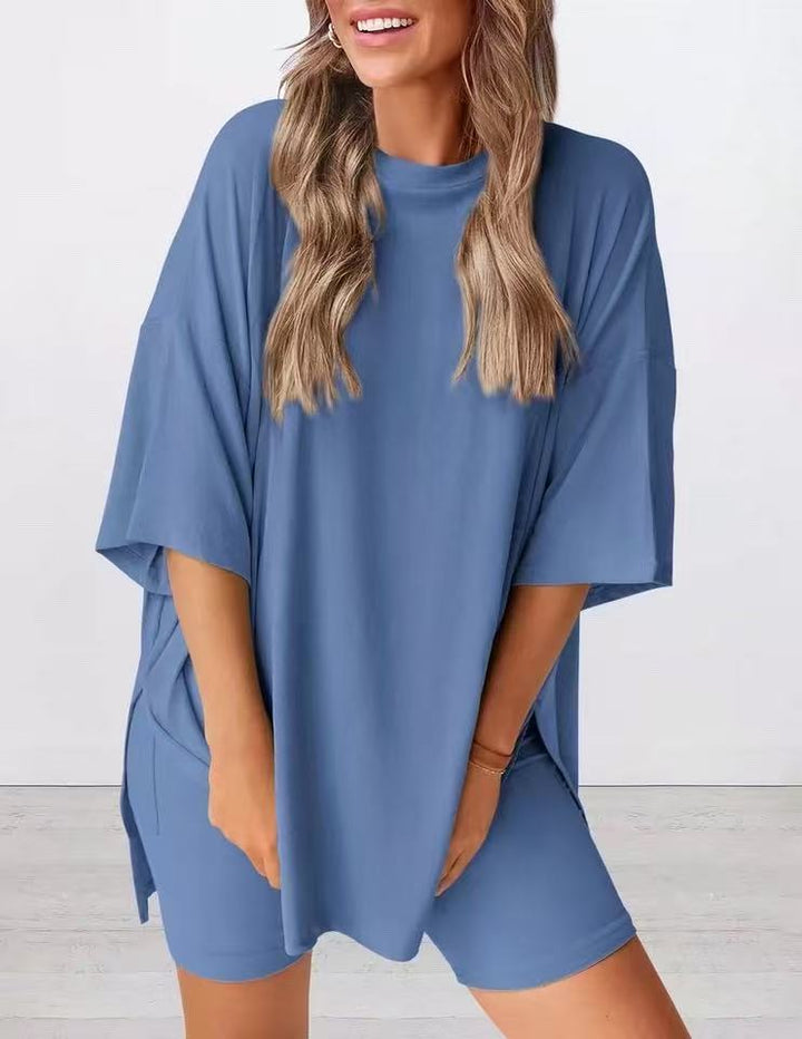 Stylish women's spring/summer lounge set. Oversized t-shirt & comfy shorts. Perfect casual outfit.