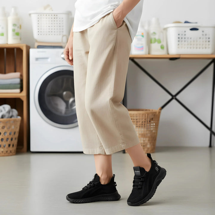 Comfortable women's nurse shoes, ideal for long shifts and standing, daily wear.