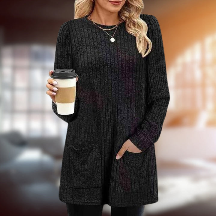 Stylish women's pullover sweater with a relaxed fit, ideal for casual elegance.