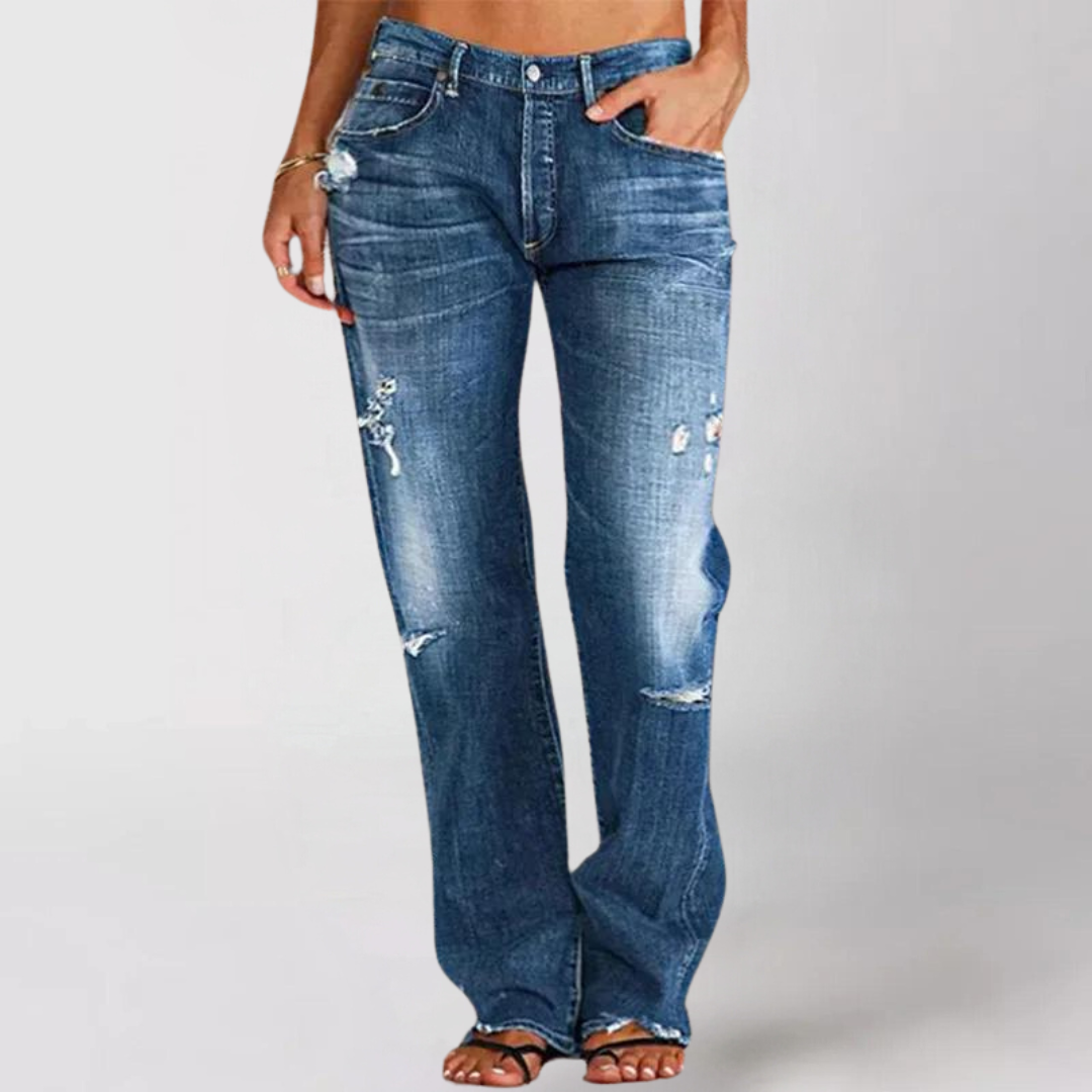 Comfortable low-rise women's wide-leg jeans, ideal for effortless everyday casual wear.