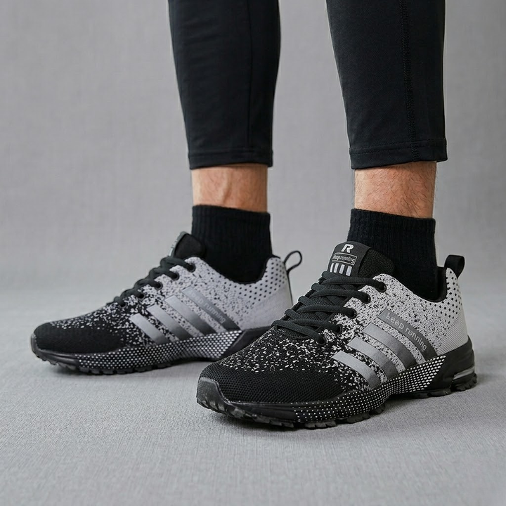 Men's lightweight athletic running trainers. Breathable gym sneakers designed for optimal performance & comfort.