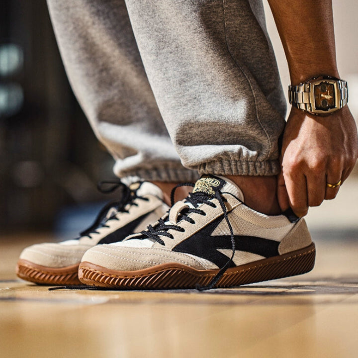 Cushioned men's active sneakers with orthopedic support, ideal for walking & everyday wear.