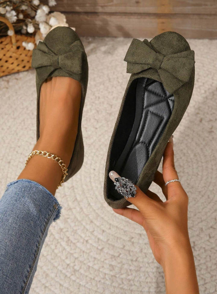 Women's orthopedic sandals with arch support for daily comfort & foot pain relief.