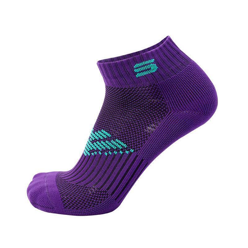 Athletic ankle compression socks for active men & women, enhancing performance & relieving pain.