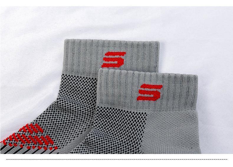 Unisex pro ankle compression socks, ideal for plantar fasciitis, workouts, and travel essentials.