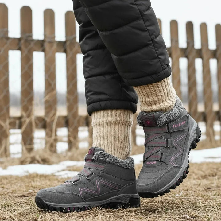 Non-slip Alaskan Winter Boots, waterproof, weatherproof, ensuring safe unisex foot protection on snow.