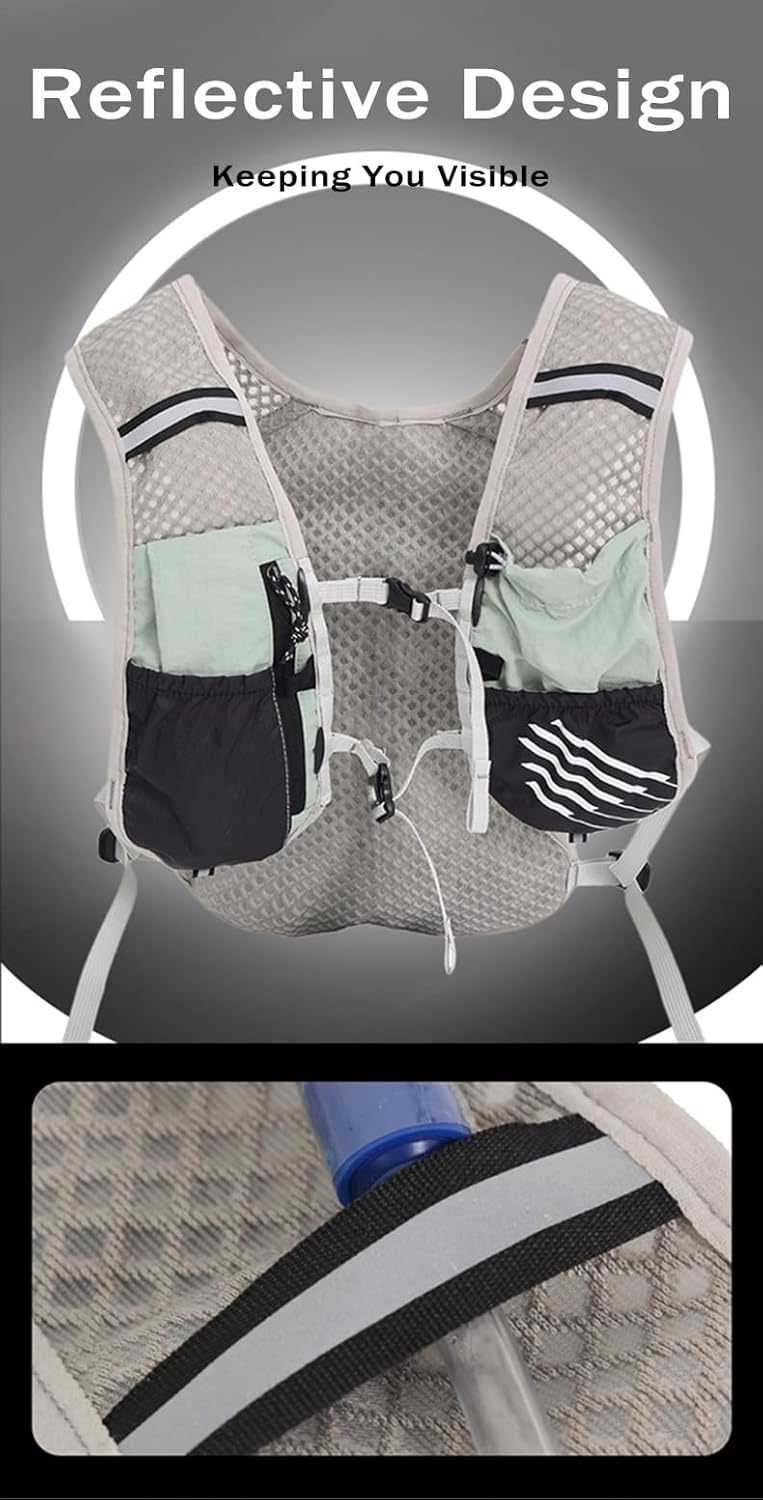 Running vest, ultra-light & adjustable, with 2L water bladder for comfort.