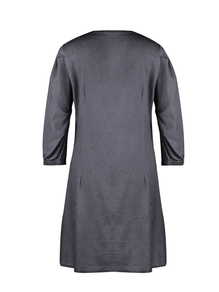 Versatile women's day dress, V-neck design & half sleeves for a stylish, relaxed look.