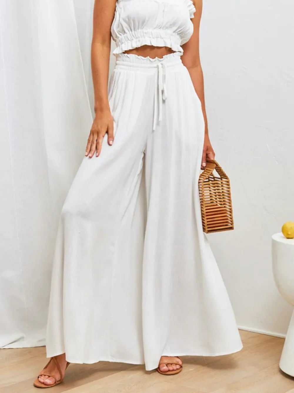 Fashionable high waist wide leg pants for women, suitable for many occasions and seasons.