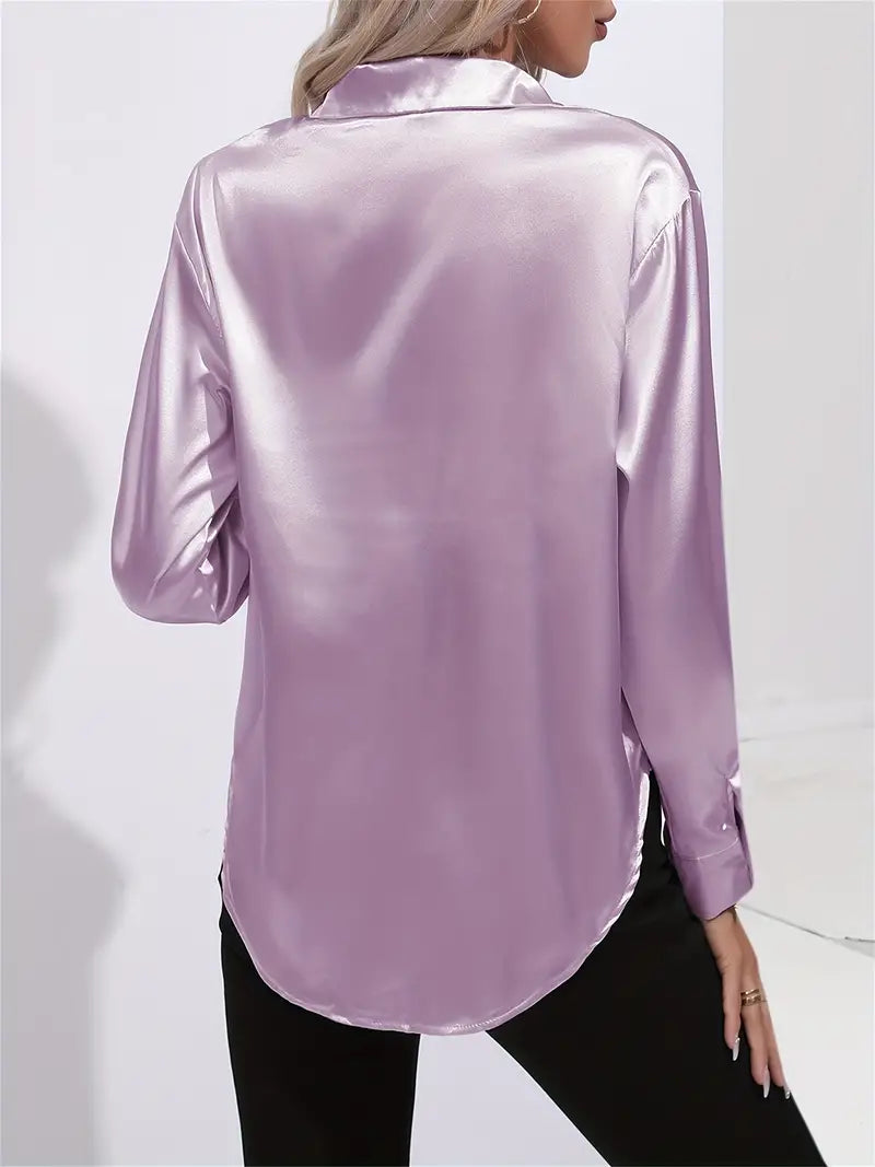 Classic women's blouse, long sleeve, ideal for timeless professional wear.
