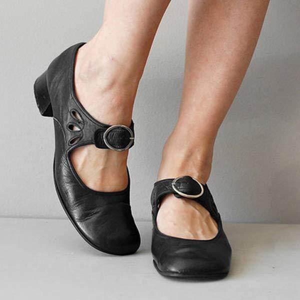 Women's comfortable orthopedic sandals with arch support, ideal for everyday summer wear.