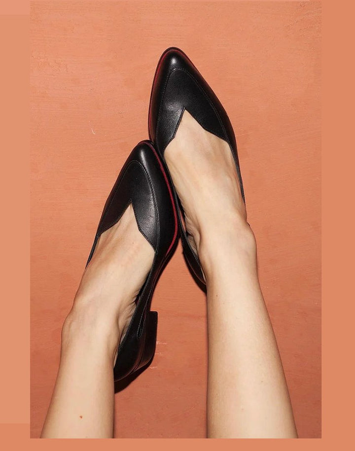 Women's elegant pointed-toe slip-on flats, versatile for work or everyday fashion.