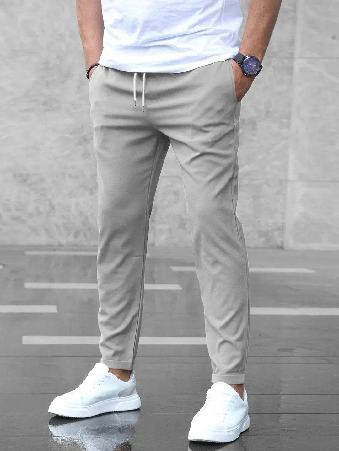 Men's comfortable stretch fleece pants for versatile everyday style.