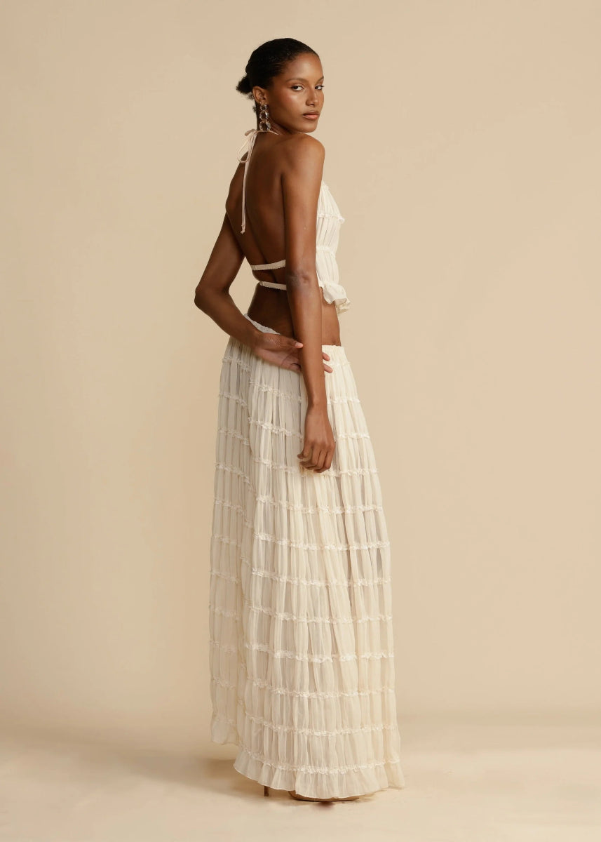 Women's matching two-piece summer set, featuring a stylish halter top & breathable maxi skirt, ideal for casual wear.
