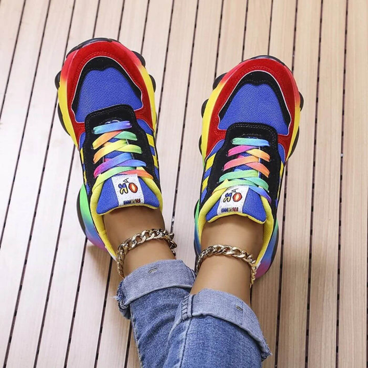 Comfortable women's chunky platform sneakers, ideal for an elevated urban style and versatile casual footwear.