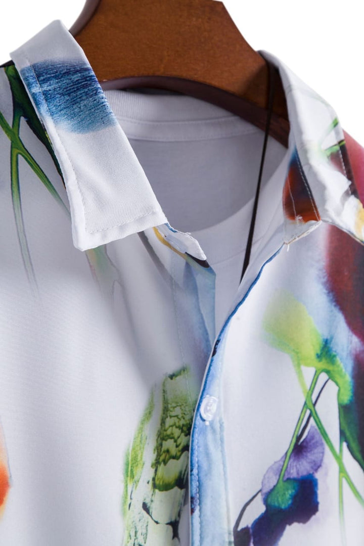 Short sleeve men's Hawaiian shirt featuring a bold sunburst design, great for summer fashion & beach vacation.