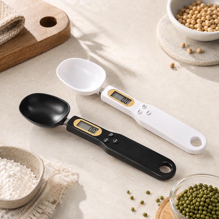 Smart digital measuring spoon for precise cooking & baking. LCD display shows exact ingredient weight for kitchen accuracy.