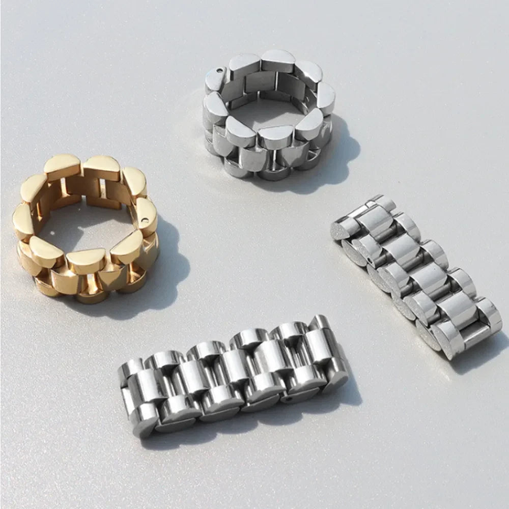 Fashion-forward women's stacked link ring, a bold modern statement piece for any outfit.
