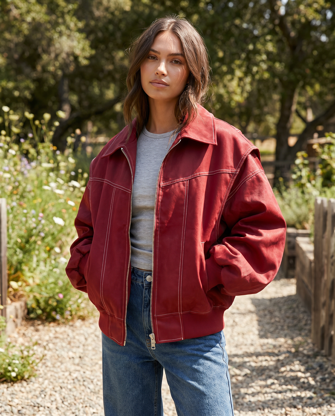 Casual women's oversized zip-up bomber jacket with collar for everyday stylish outerwear.