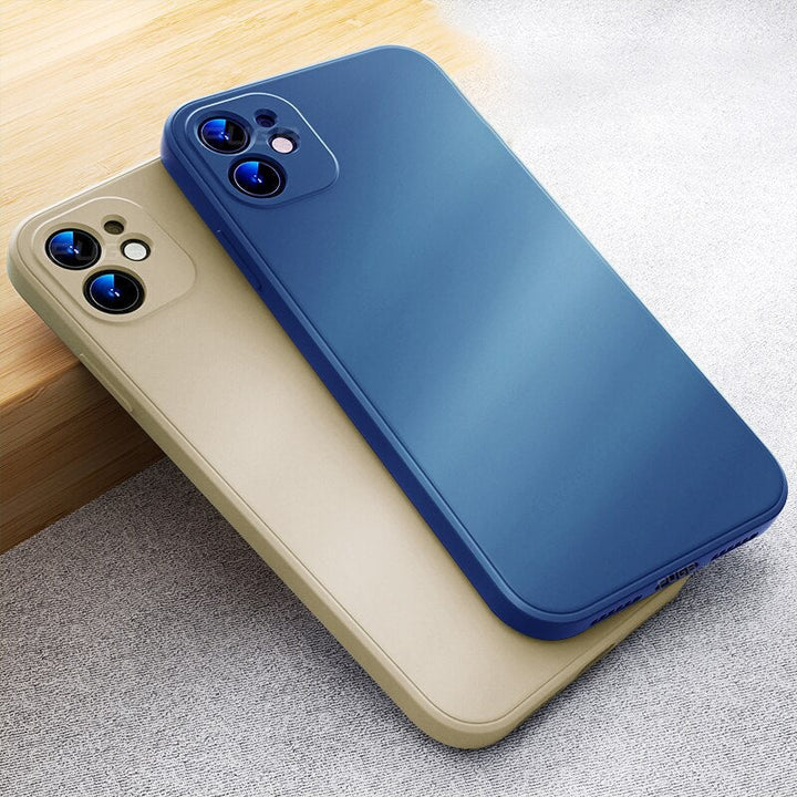 Everyday slim protective iPhone case, durable and flexible for reliable device security.