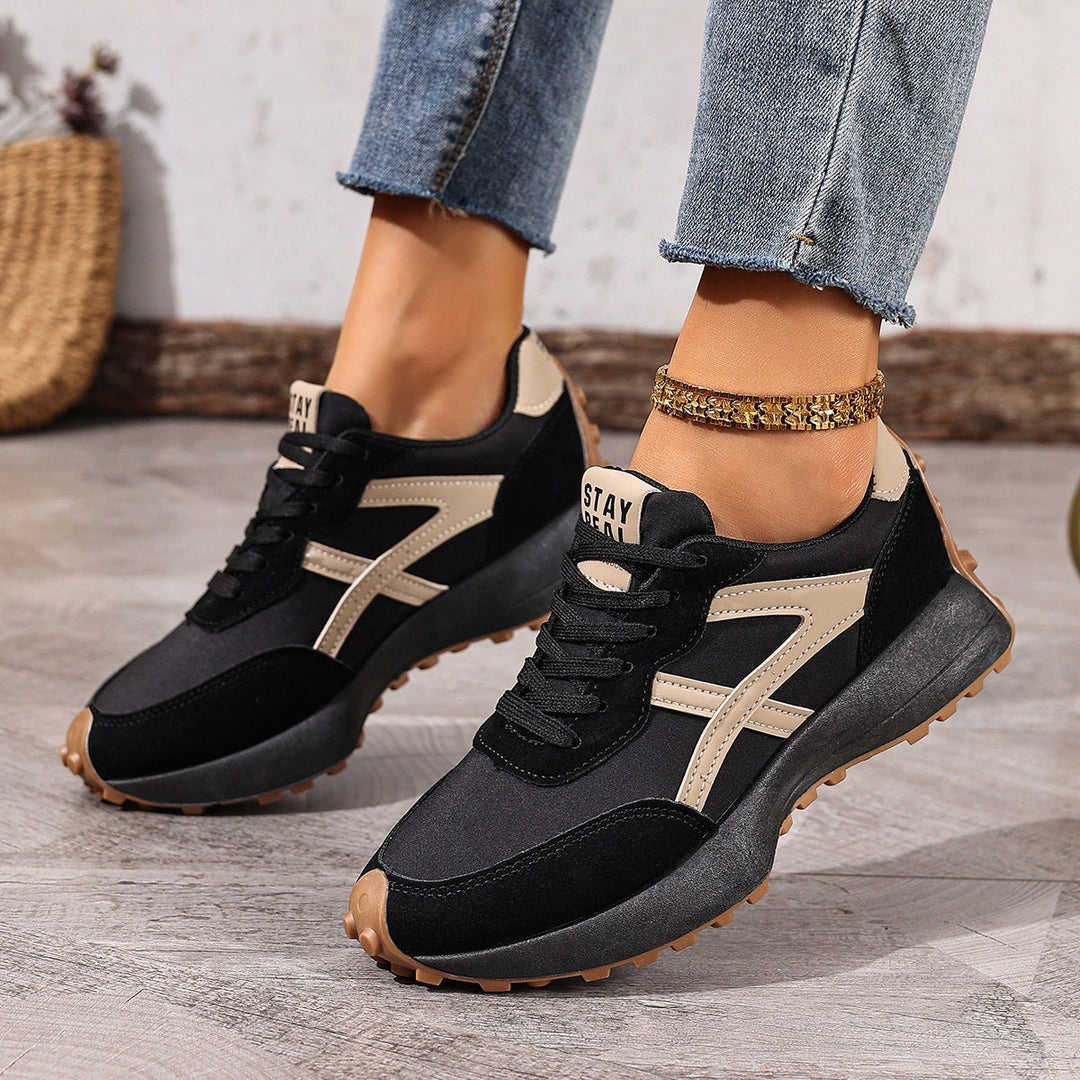 Women's wide fit non-slip sneakers, orthopedic design for secure walking.