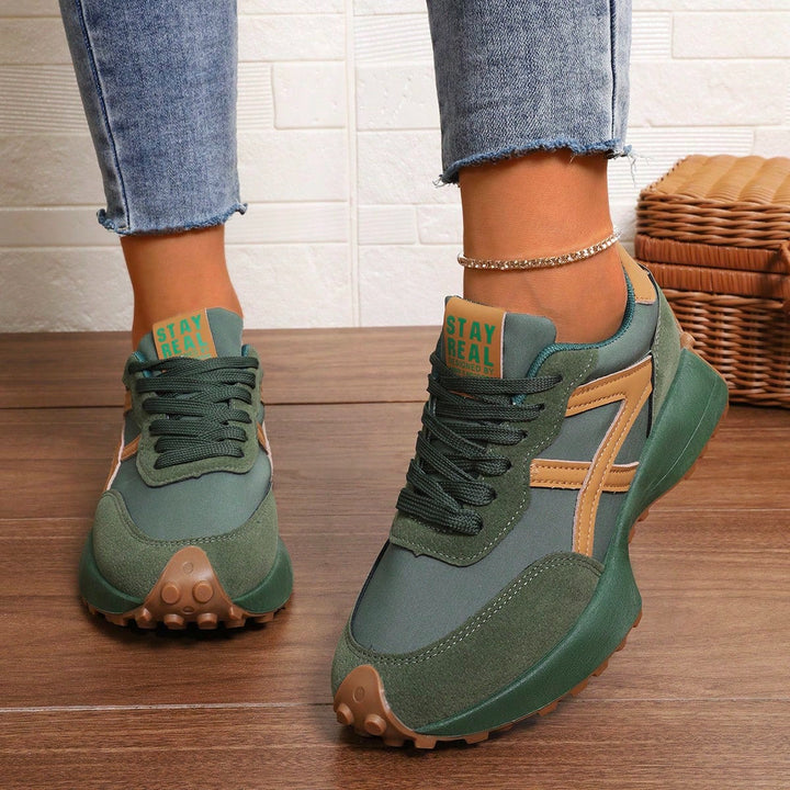 Everyday women's orthopedic shoes, wide fit & cushioned for lasting comfort.