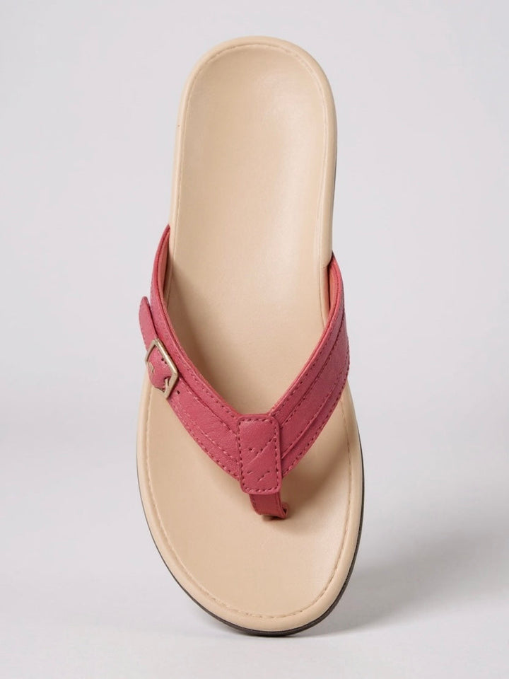 Stylish women's flat thong sandals, perfect for beach days, vacation, and minimalist summer outfits.