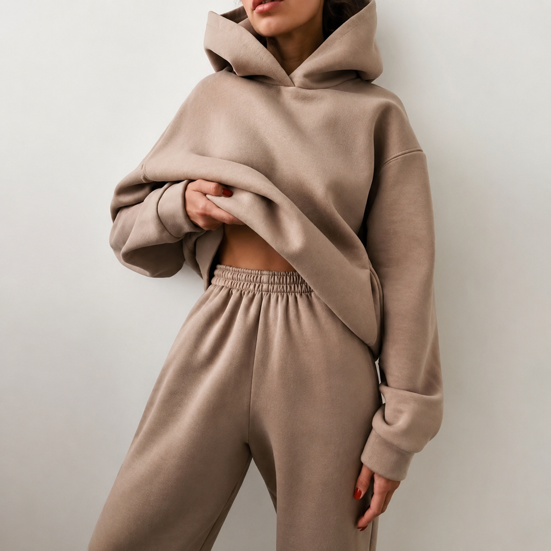 Women's comfortable jogging set with full-zip jacket & matching joggers. Ideal for loungewear or casual outings.