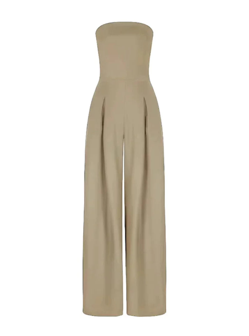 Simple yet elegant women's strapless wide leg jumpsuit, offering a sophisticated summer look. Easy to style and wear.