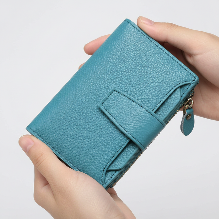 Chic women's leather card holder, compact, RFID-blocking, and perfect for your handbag.