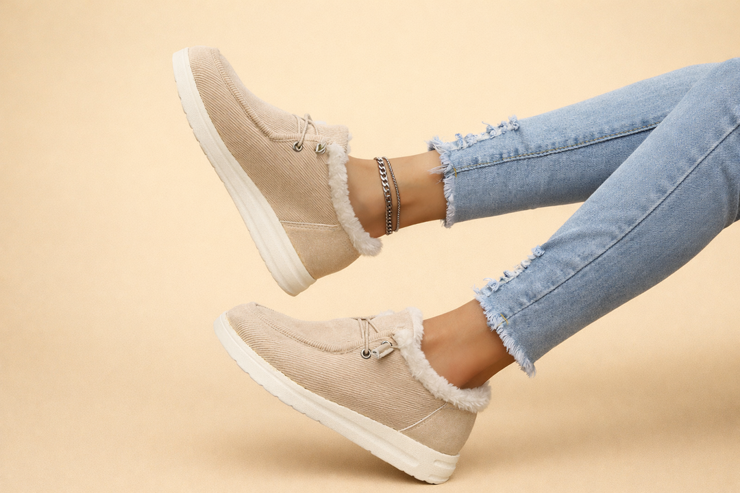 Women's cozy ankle boots with plush lining, perfect for winter comfort & chic everyday style.