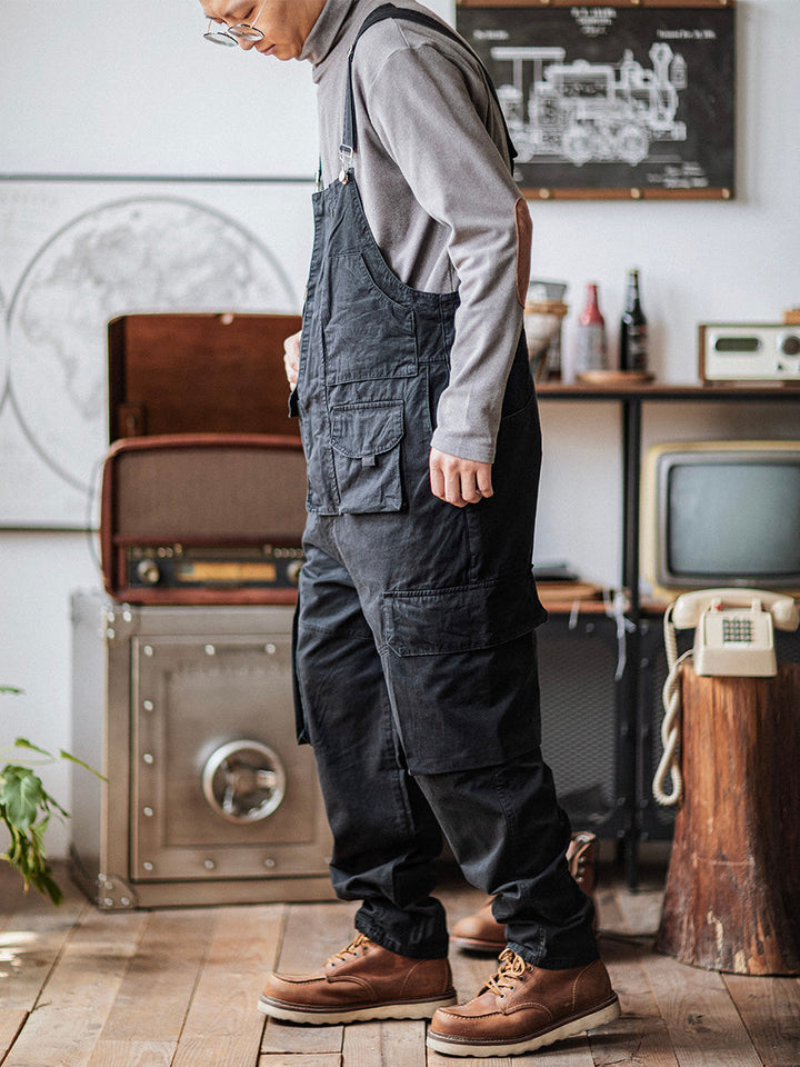 Men's durable overalls for work & weekend, crafted from comfortable polyester-cotton.