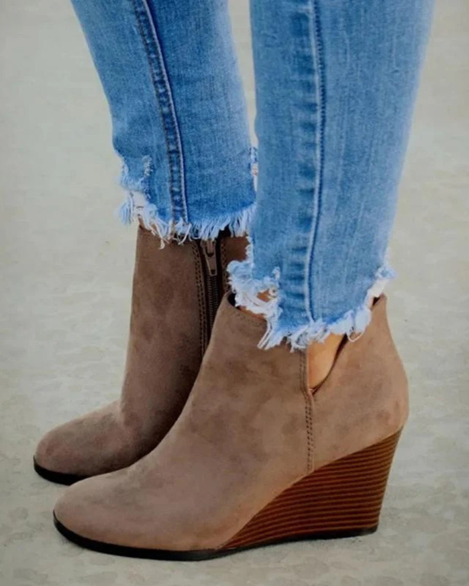 Comfortable women's stylish platform wedge ankle boots, ideal for adding height and flair to any outfit.