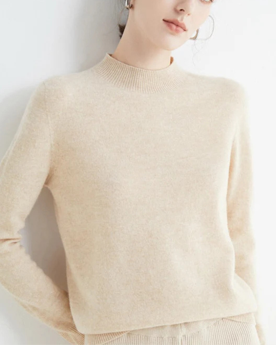 Chic women's mock neck long sleeve top, an effortless pullover sweater for any wardrobe.