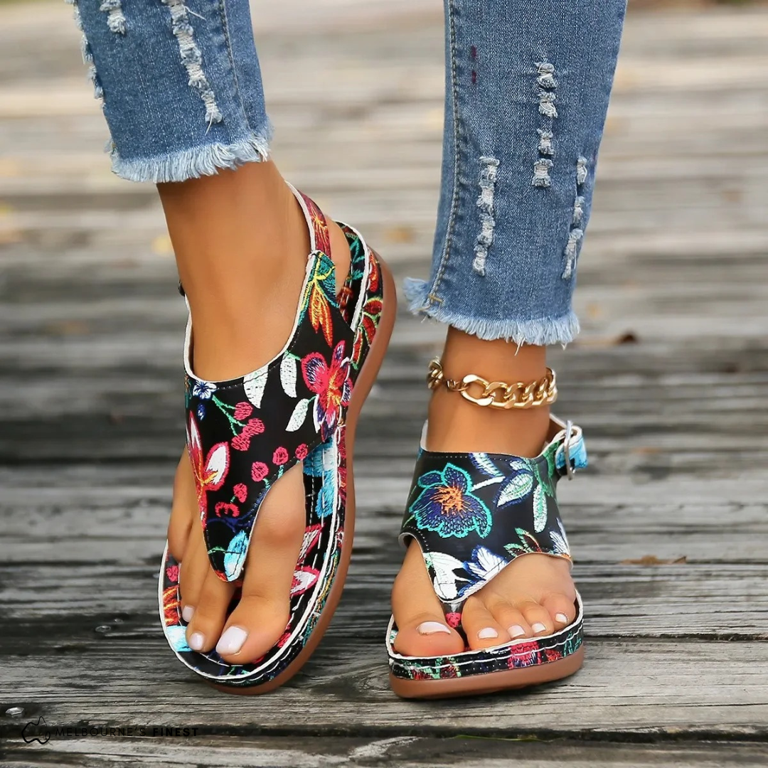 Trendy women's floral summer sandals, ideal for everyday walking, beach trips, and vacation comfort.