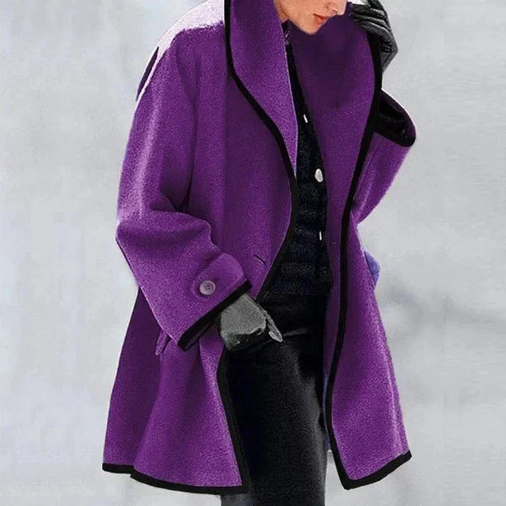 Timeless design: Elegant Women's Plus Size Double-Breasted Jacket. Stylish & versatile outerwear.