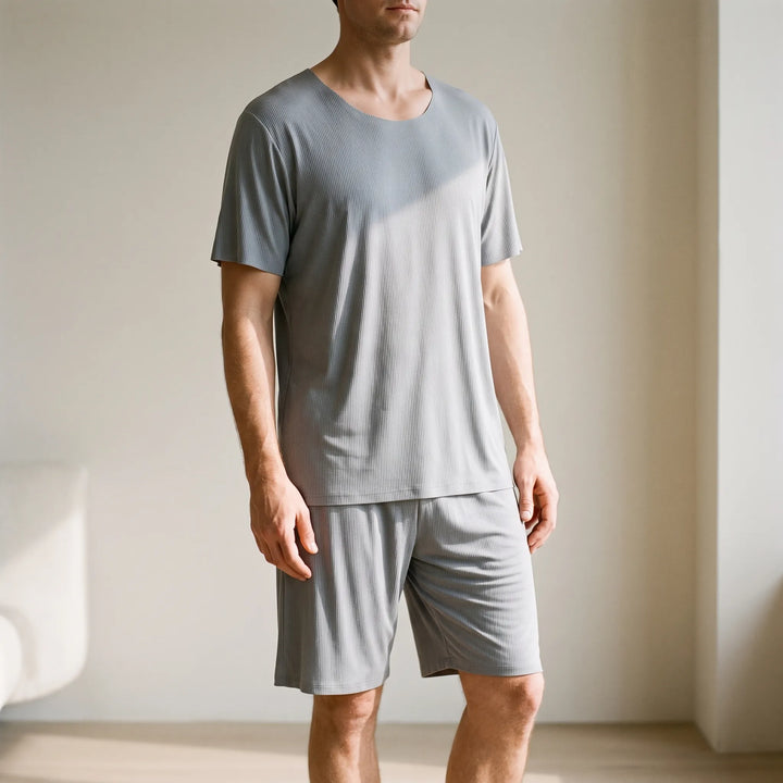 Men's soft short-sleeved pyjama set, perfect for comfortable sleep and relaxed loungewear at home.