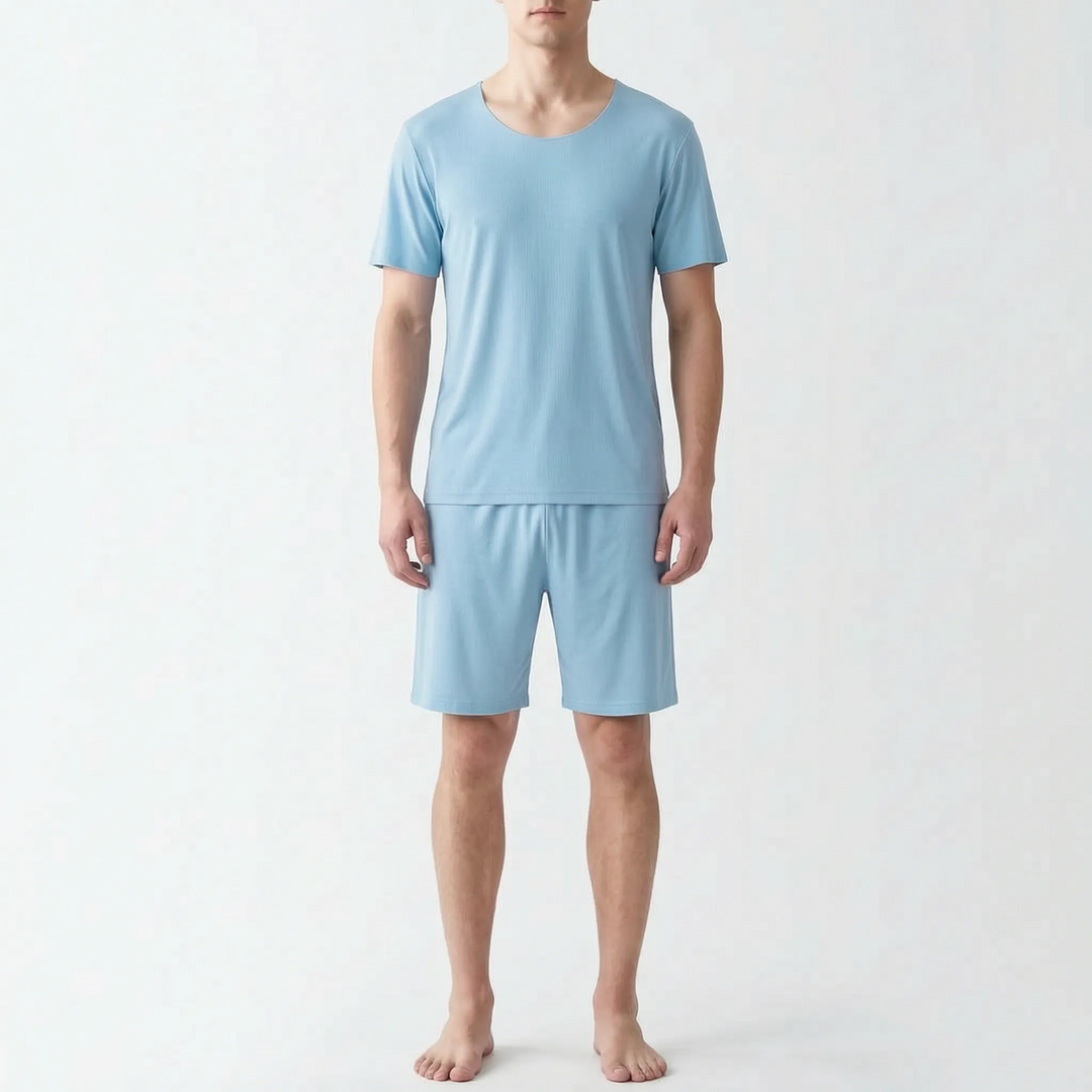 Soft short-sleeved pyjama set for men's sleep, ensuring maximum comfort and relaxation as home wear.
