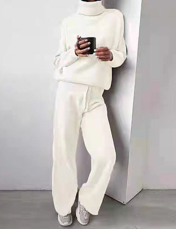 Back view of women's cozy loungewear set, stylish two-piece for ultimate comfort.