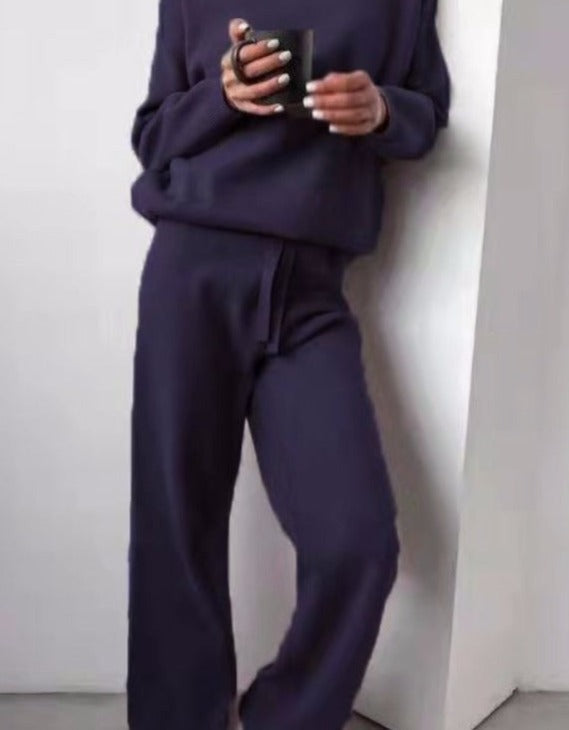 Everyday women's cozy loungewear set, two-piece offering stylish comfort & versatile fashion.