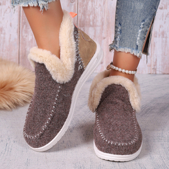 Front view of women's orthopedic house slippers. Spacious toe box, cozy comfort, warm indoor support footwear.