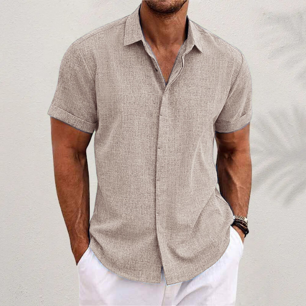 Elegant yet casual men's short sleeve collared button-up shirt, perfect for summer versatility & comfort.