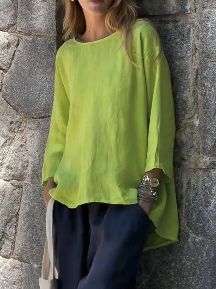 Comfortable plus size women's blouse with a relaxed, flowy fit; ideal for everyday stylish wear.