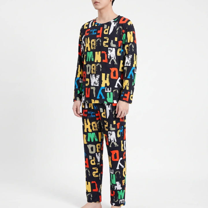 Relaxed fit men's printed long sleeve pyjama top. Soft sleepwear for a comfortable night's rest.