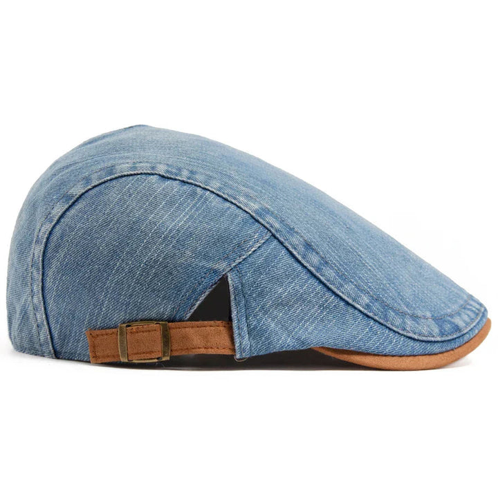Adjustable men's flat cap hat, a classic and comfortable fashion accessory for men.