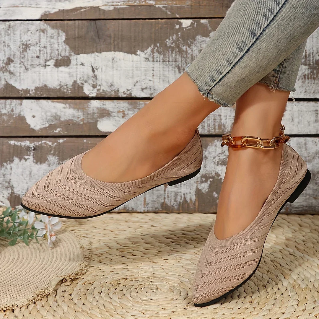 Fashionable women's pointed toe ballet loafers, stylish slip-on flats for a chic everyday look.